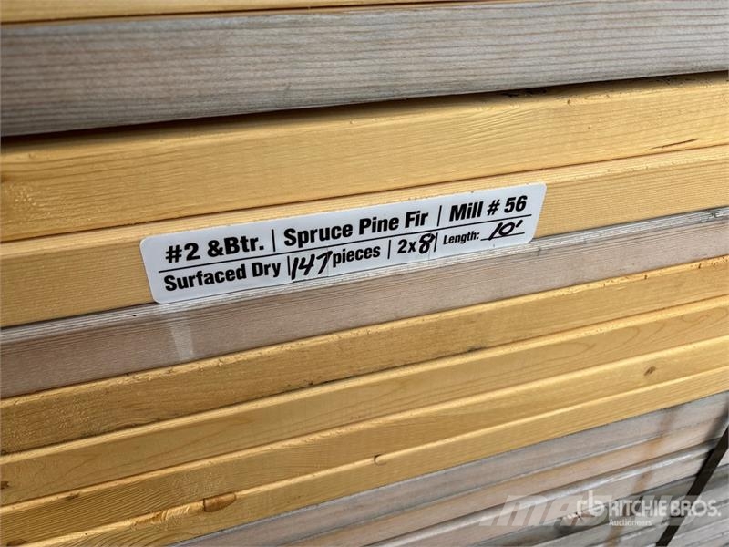 Quantity of (147) 2 x 8 x 10 ft Lumber Andre komponenter