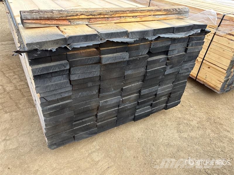 Quantity of (147) 2 x 8 x 10 ft Lumber Andre komponenter
