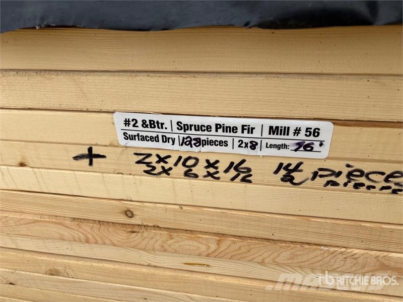 Quantity of (147) 2 x 8 x 16 ft Lumber Andre komponenter