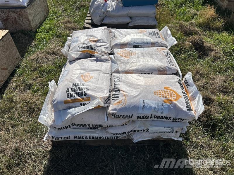 Quantity of (15) Bags Of Whole Corn Andre komponenter
