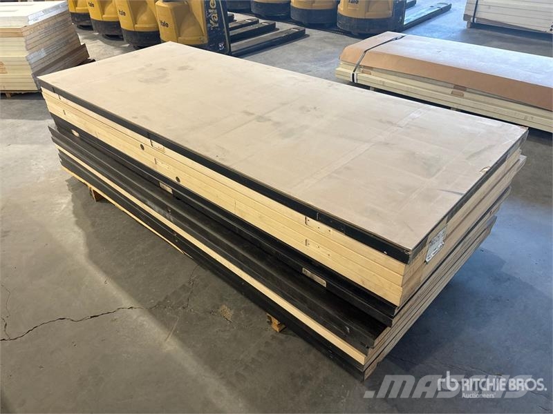 Quantity of (15) Doors Drugi deli