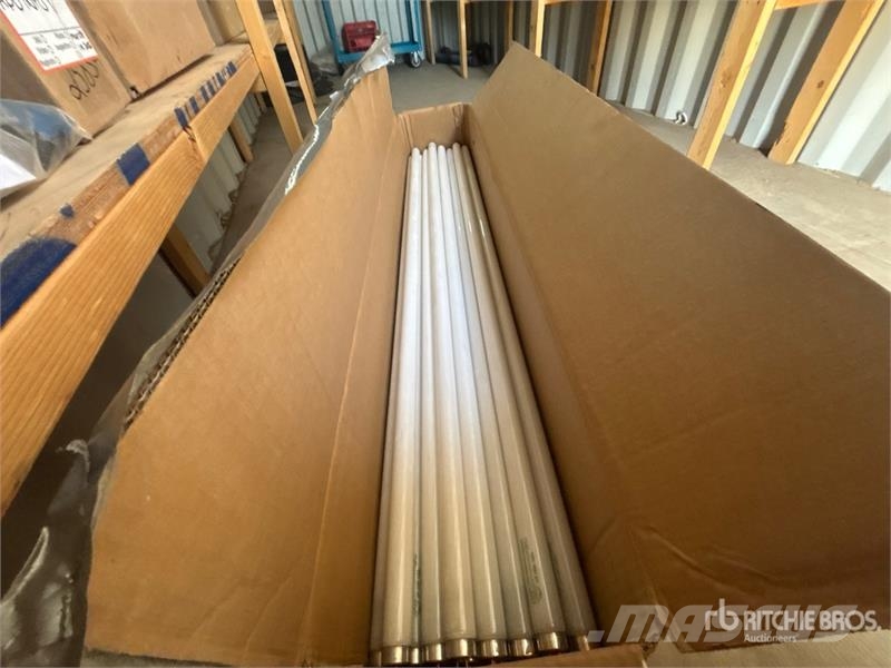 Quantity of (15) Neon Bulbs and Lighting Fixtures Drugi deli