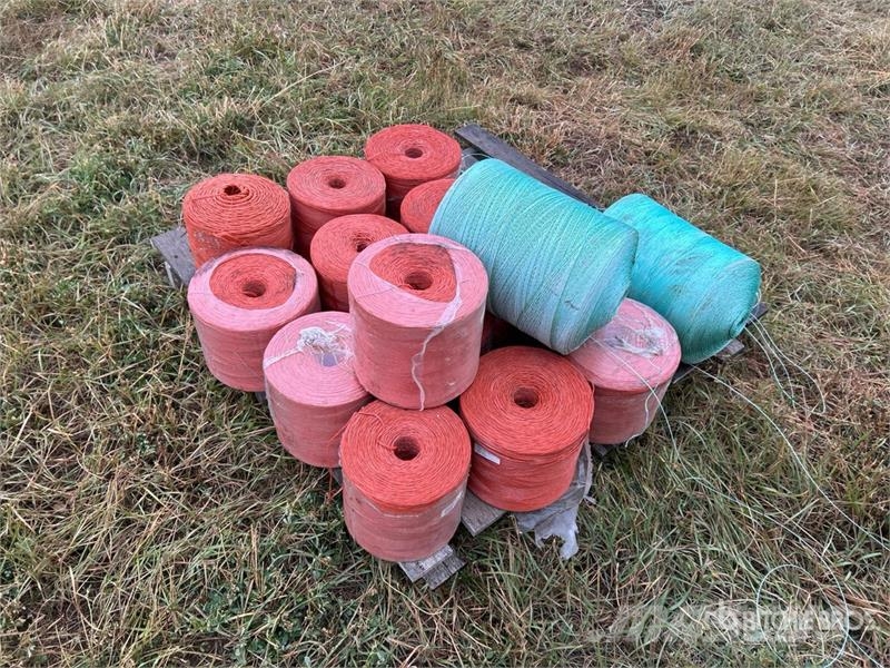  Quantity of (15) Rolls of Baler Twine Otros componentes