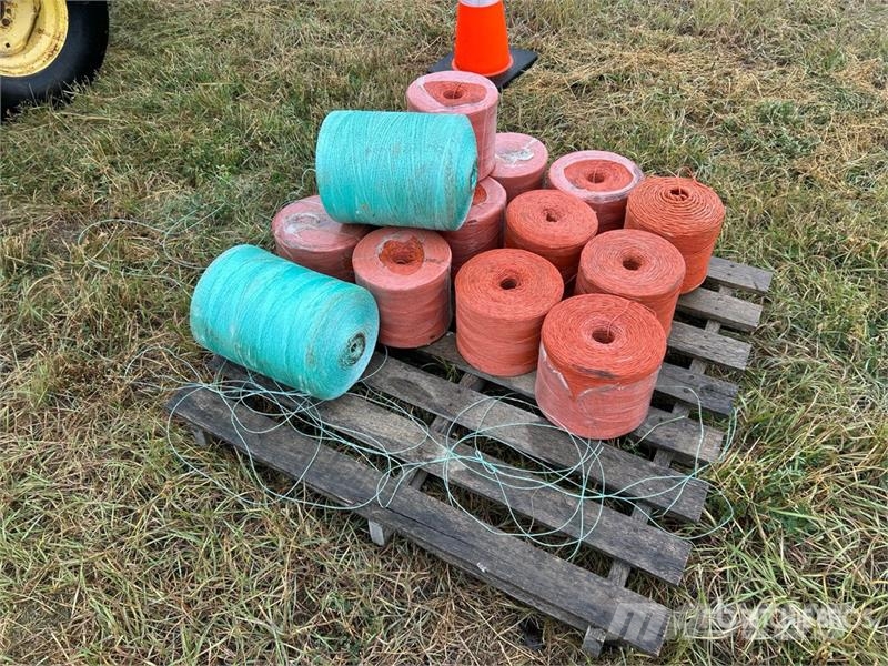  Quantity of (15) Rolls of Baler Twine Otros componentes