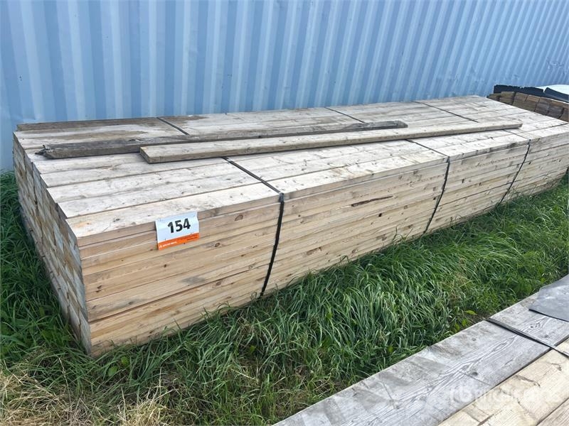 Quantity of (153) 16 ft x 2 in x 6 in Lumber Drugi deli