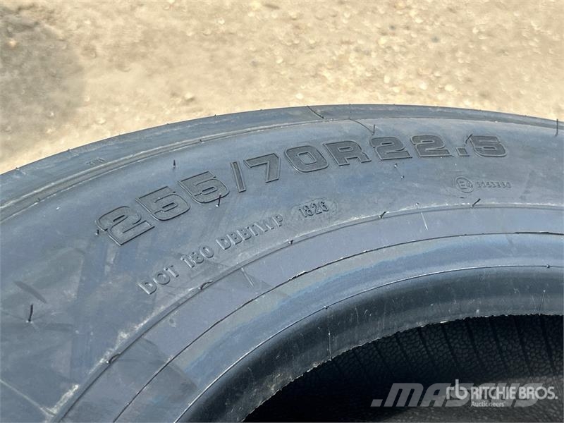  Quantity of (16) Boto 255/70R22.5 Drive Tires (Unu Llantas
