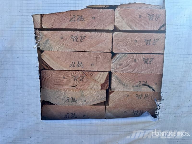 Quantity of (160) 2 x 6 x 12 Douglas Fir #3 Lumber Kiti naudoti statybos komponentai