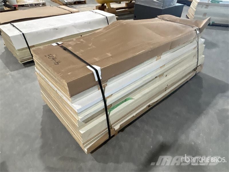 Quantity of (17) Doors Drugi deli