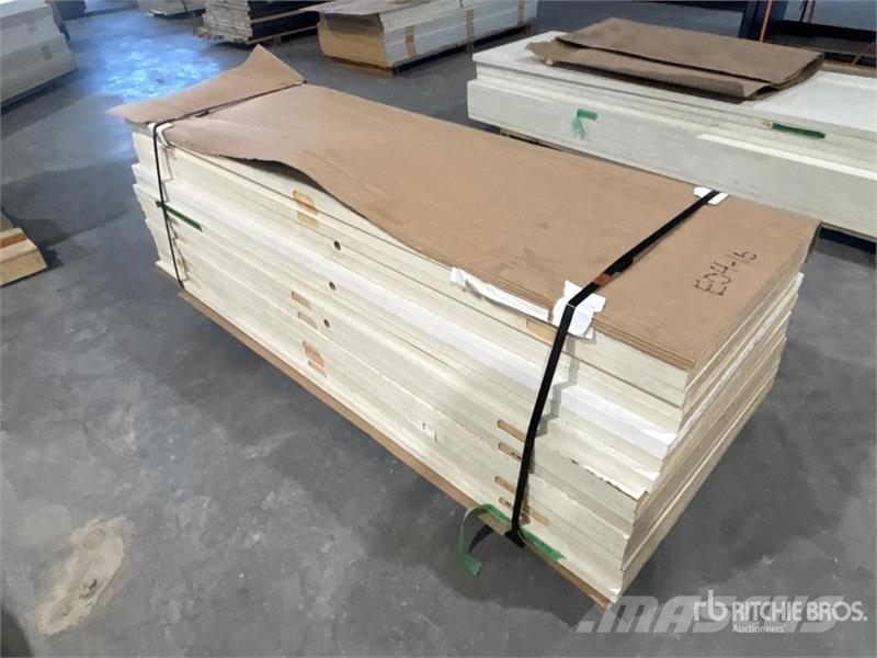 Quantity of (17) Doors Drugi deli