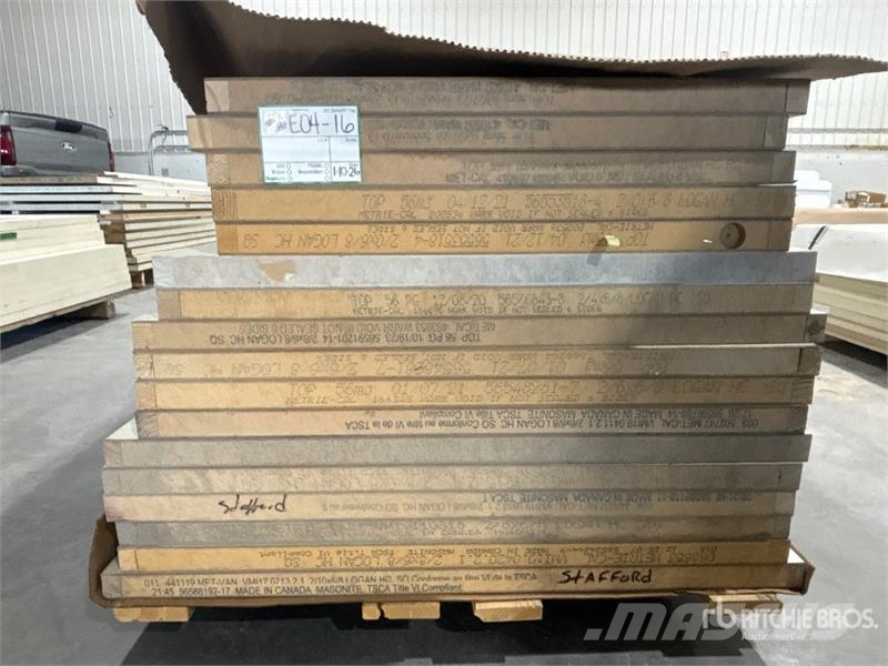 Quantity of (17) Doors Drugi deli