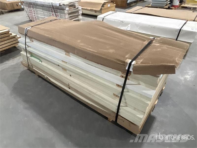 Quantity of (17) Doors Drugi deli