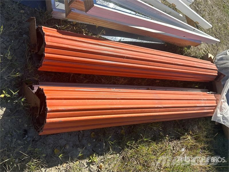 Quantity of (17) Roll-Up Sheet Doors, Wood & Glass Andre komponenter