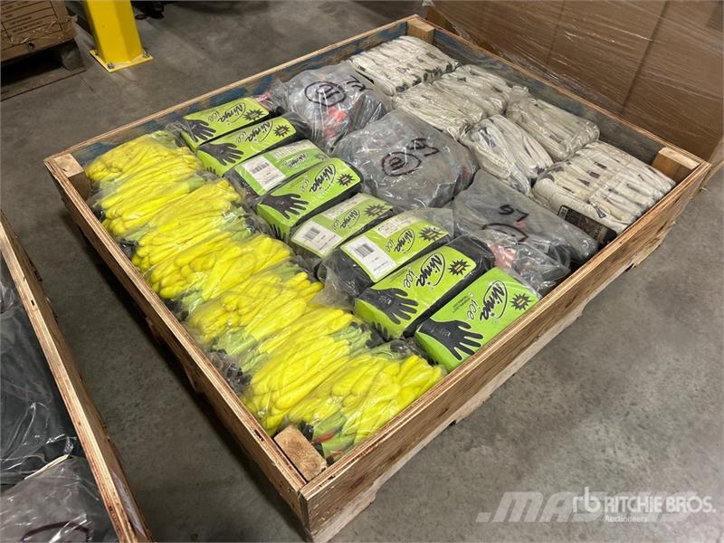  Quantity of (174) Pairs of Work Gloves (Unused) Andere Zubehörteile
