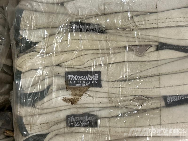  Quantity of (174) Pairs of Work Gloves (Unused) Andere Zubehörteile