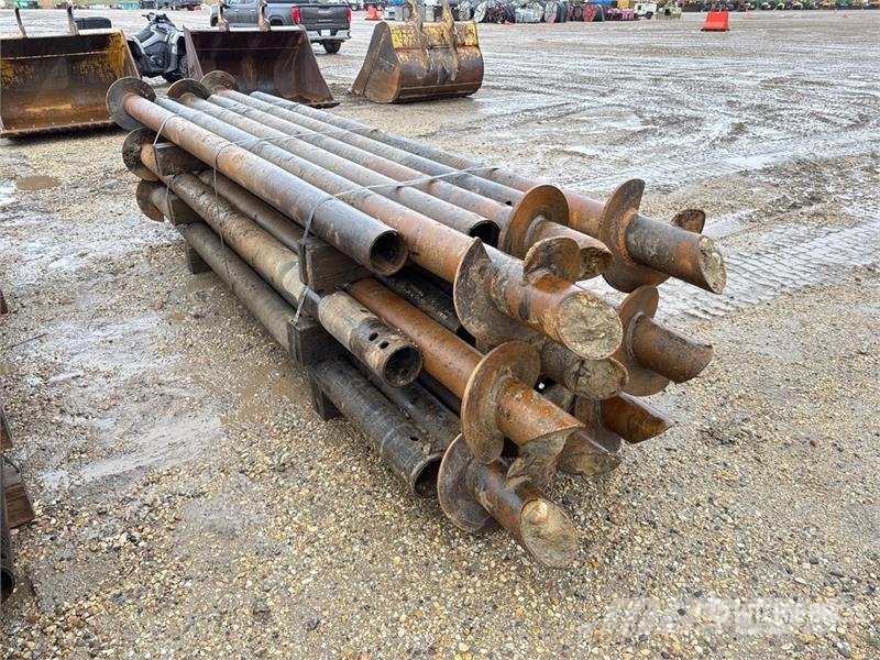  Quantity of (18) 5.5 in x 11 ft Screw Pilings Sonstige Baumaschinen