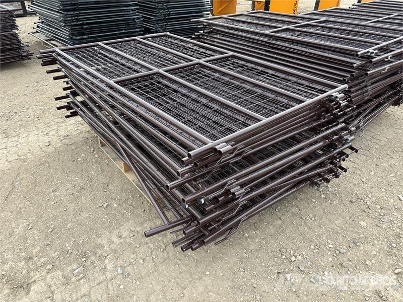  Quantity of (18)  BYT MSPP07 7 ft x 4 ft 3 in Mesh ماكينات وملحقات مواش أخرى