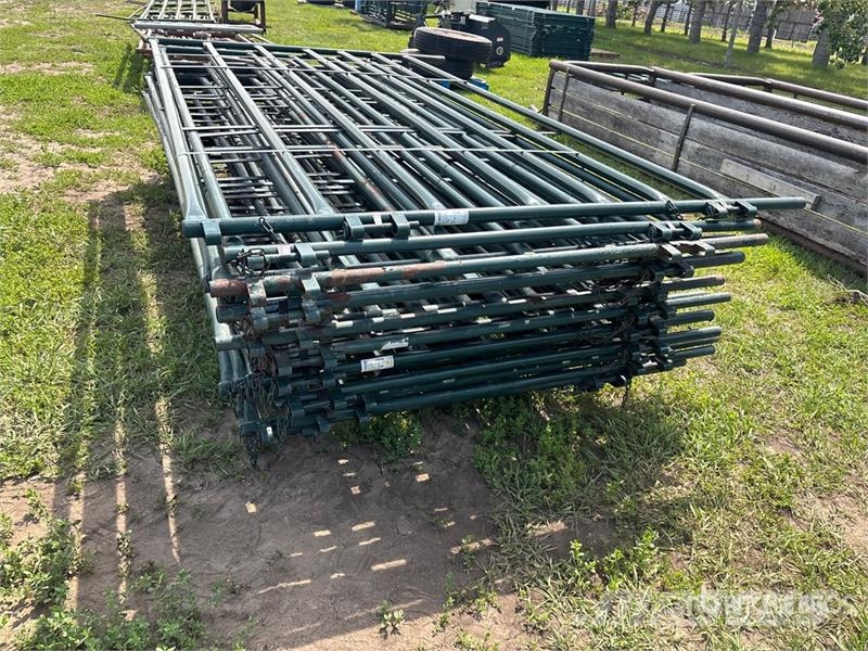 Quantity of (18) Hi-Hog 10 ft x 5 ft Livestock Pan Muu farmitehnika ja tarvikud