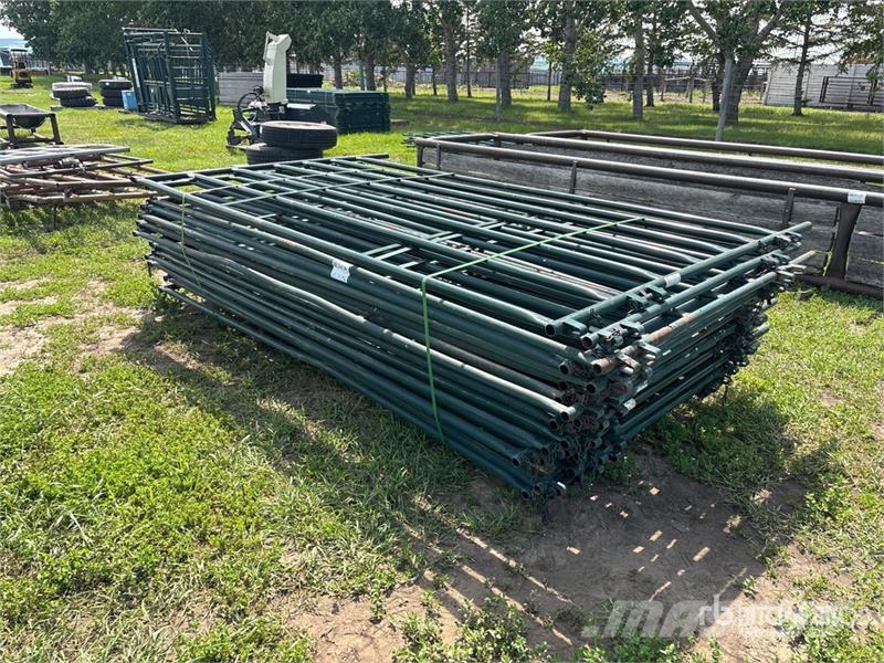 Quantity of (18) Hi-Hog 10 ft x 5 ft Livestock Pan Muu farmitehnika ja tarvikud