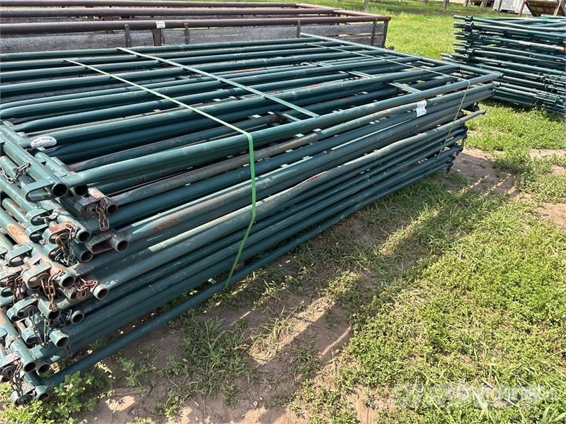Quantity of (18) Hi-Hog 10 ft x 5 ft Livestock Pan Muu farmitehnika ja tarvikud