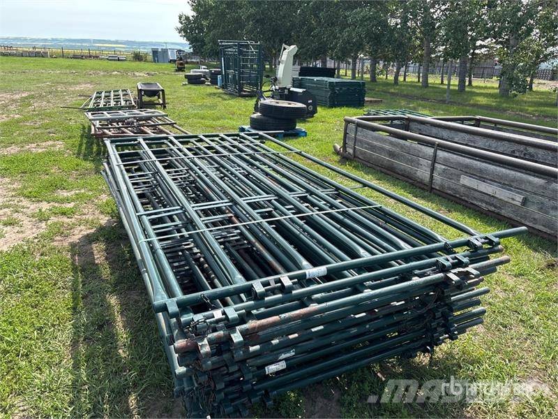 Quantity of (18) Hi-Hog 10 ft x 5 ft Livestock Pan Muu farmitehnika ja tarvikud
