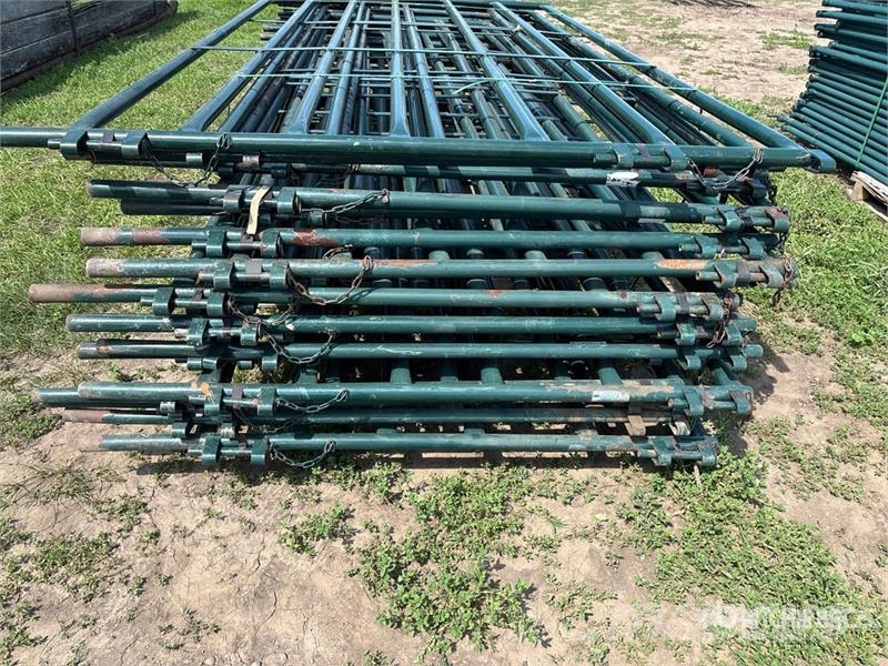 Quantity of (18) Hi-Hog 10 ft x 5 ft Livestock Pan Muu farmitehnika ja tarvikud