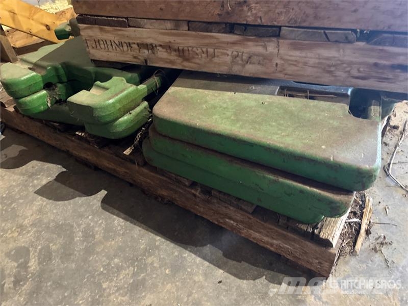 Quantity of (19) Tractor Weights Kmetijstvo - drugo