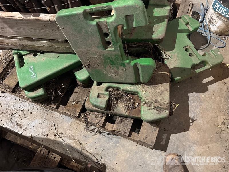 Quantity of (19) Tractor Weights Kmetijstvo - drugo
