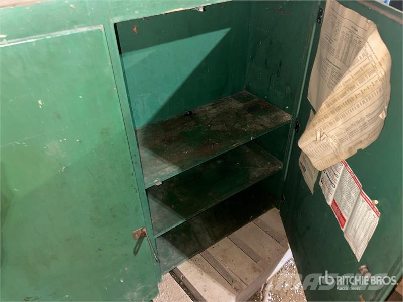 Quantity of (2) 1 ft x 4 ft x 3 ft & 2 ft x 3 ft x Строителство - Други