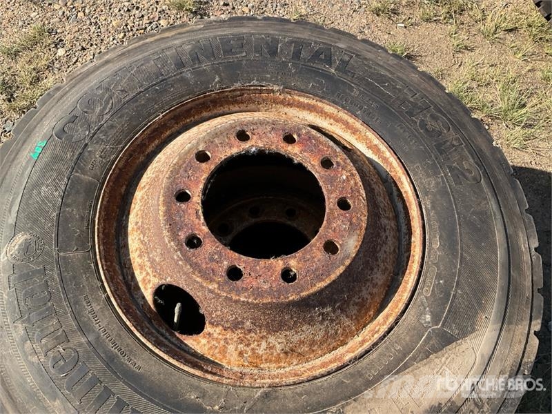 Quantity of (2) 11R22.5 Tires Шины и колёса