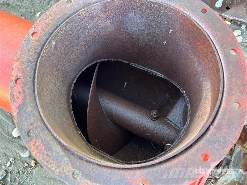 Quantity of (2) 12 in x 22 ft Grain Auger Transportbånd