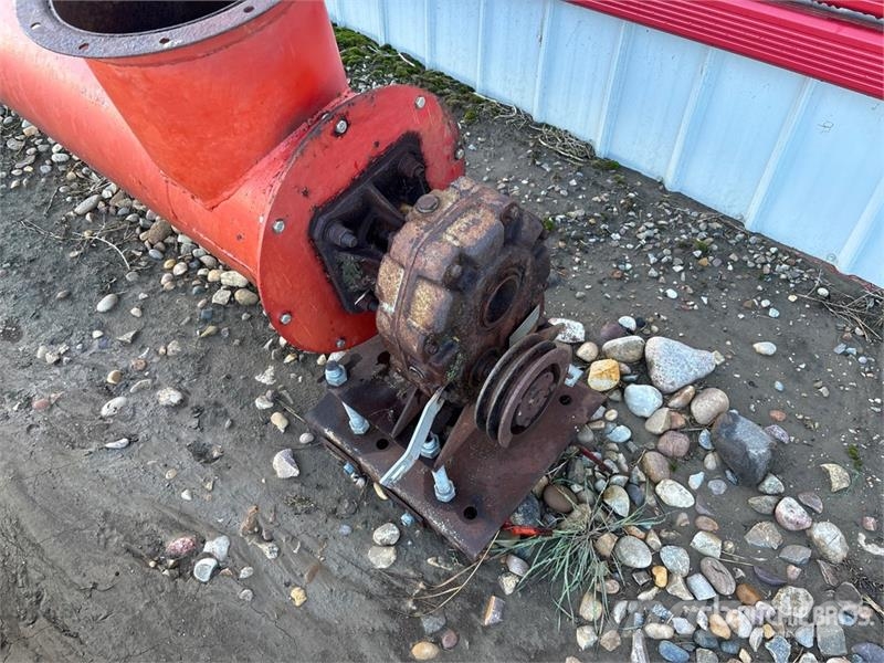 Quantity of (2) 12 in x 22 ft Grain Auger Transportbånd
