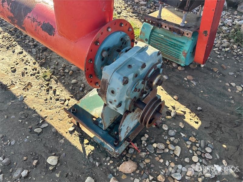 Quantity of (2) 12 in x 22 ft Grain Auger Transportbånd