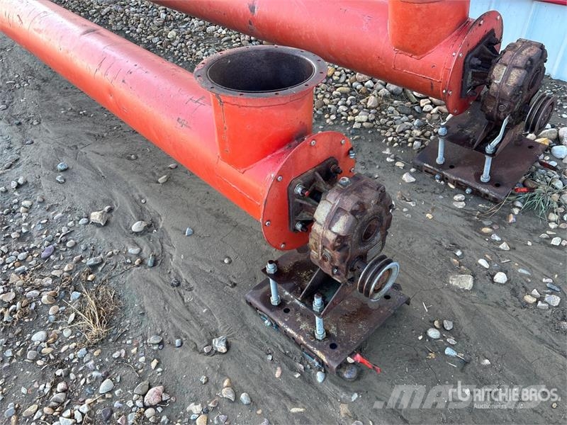 Quantity of (2) 12 in x 22 ft Grain Auger Transportbånd