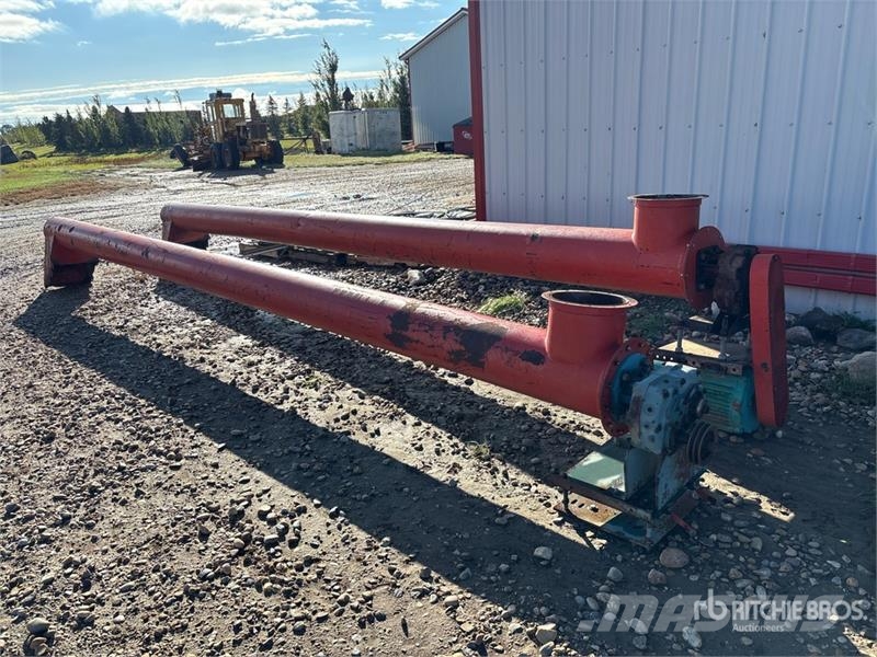 Quantity of (2) 12 in x 22 ft Grain Auger Transportbånd