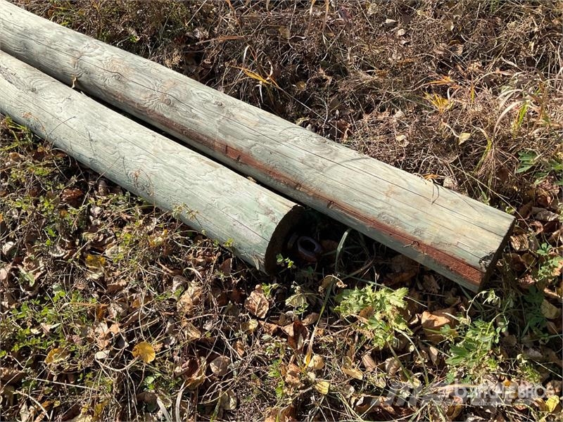  Quantity of (2) 20 ft Poles Оборудование для животноводческих ферм