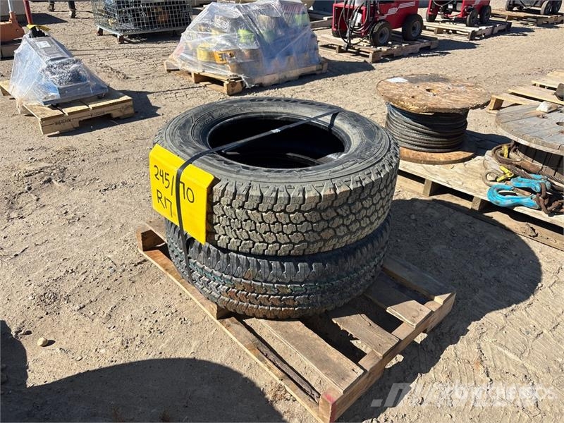 Quantity of (2) 245/70R17 Tires Gume, točkovi i felne
