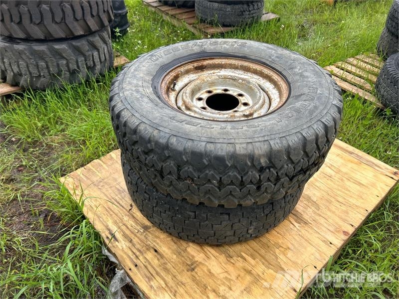  Quantity of (2) 265/75R16 Tires Tyres, wheels and rims