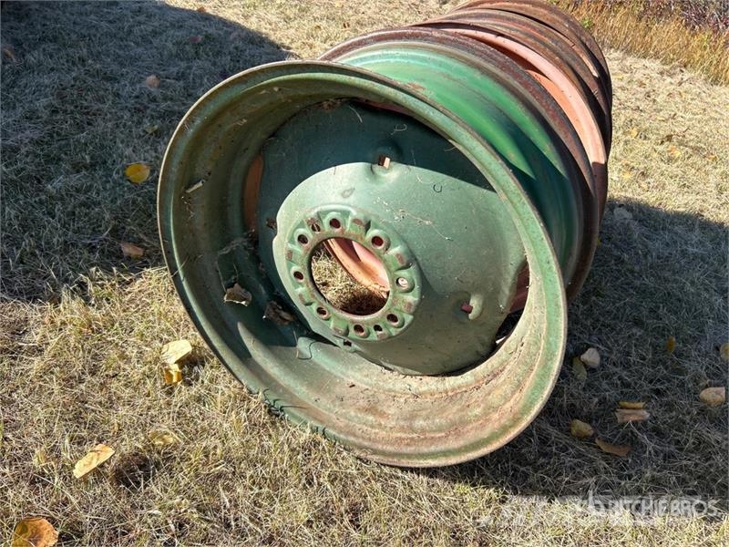  Quantity of (2) 27 in Steel Wheels الإطارات والعجلات والحافات