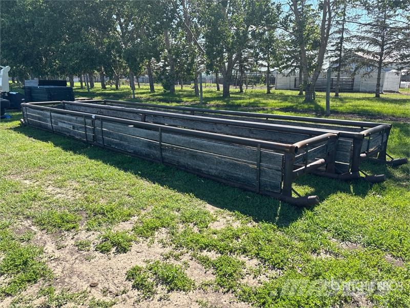  Quantity of (2) 30 ft Bunk Livestock Feeder 家畜飼料供給機
