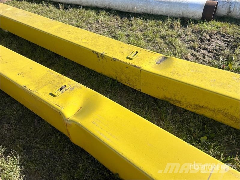 Quantity of (2) 30 ft Steel Beam Polovni strugači