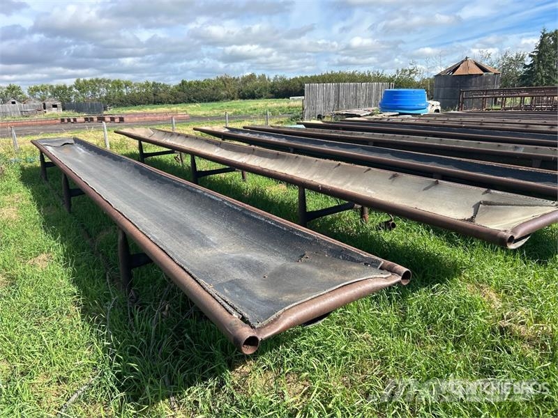 Quantity of (2) 30 ft x 2 ft 6 in Livestock Feeder Fodringsinventar