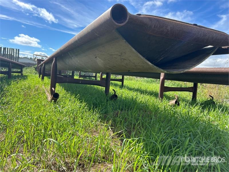 Quantity of (2) 30 ft x 2 ft 6 in Livestock Feeder Fodringsinventar