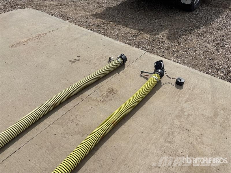  Quantity of (2) 30 ft X 3 in Water Hose Accessoires pour centrale à béton