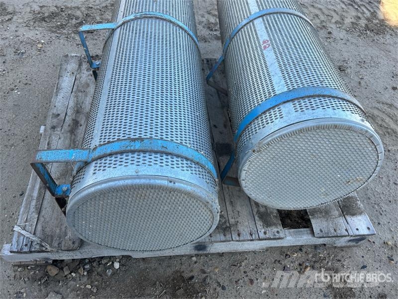 Quantity of (2) 4 ft Aeration Ducting Andre komponenter