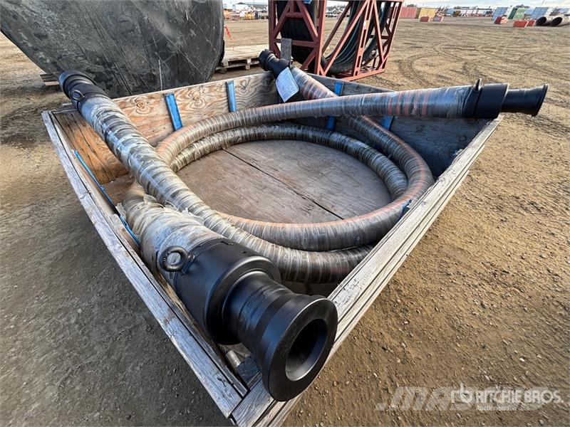 Quantity of (2) 4 in x 29 ft Cooper State Rubber S Andre komponenter