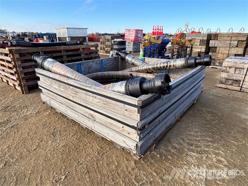 Quantity of (2) 4 in x 29 ft Cooper State Rubber S Andre komponenter