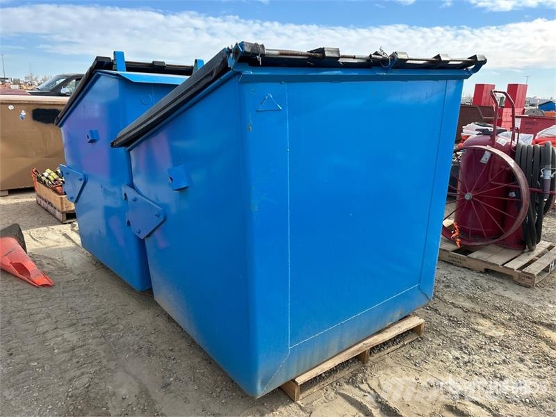 Quantity of (2) 4 Yard Bins مكونات أخرى