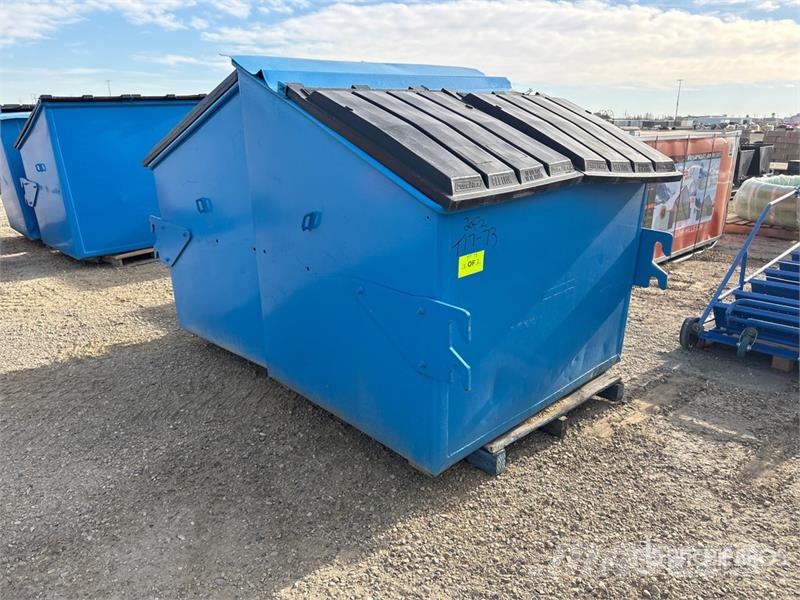  Quantity of (2) 4 Yard Bins مكونات أخرى