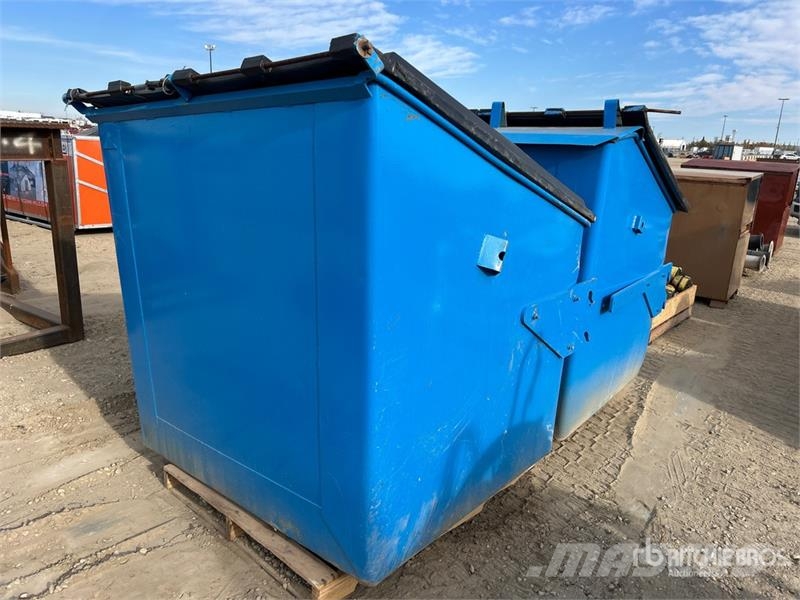  Quantity of (2) 4 Yard Bins مكونات أخرى