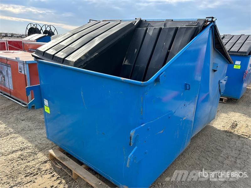 Quantity of (2) 4 Yard Bins (46in x 58in) مكونات أخرى